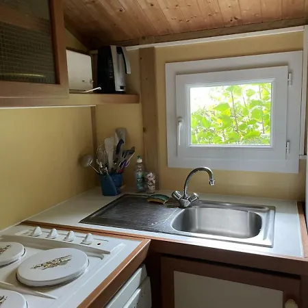 Ferienhaus Chouvigny, 3 Pieces, 5 Personnes - Fr-1-489-352 *