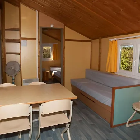 Ferienhaus Chouvigny, 3 Pieces, 5 Personnes - Fr-1-489-352 *